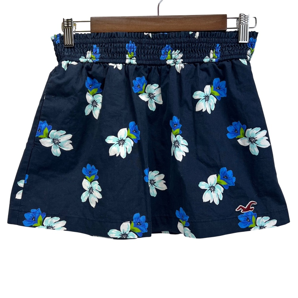 VTG‎ Y2K Hollister Women's Blue Floral Print Smocked Waist Shorts Size Medium